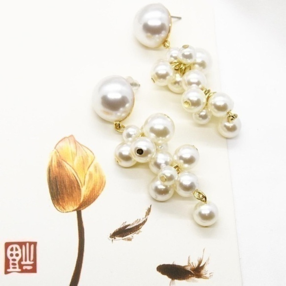 Pearl Cluster Earrings